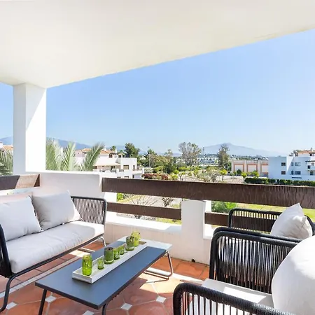 Apartamento De Diseno En Costalita Estepona