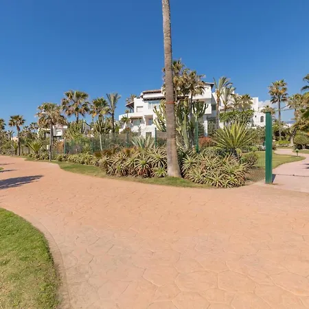 Apartamento De Diseno En Costalita Estepona